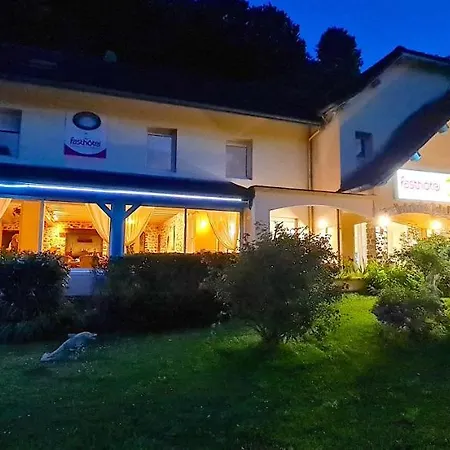 Hotel Fasthotel Oloron Du Paon Blanc 2*